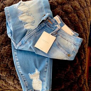 DISTRESSED KANCAN JEANS